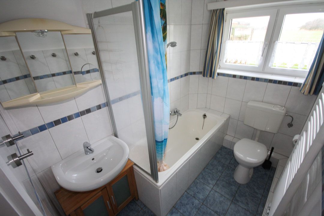 Wohnung 1, Badezimmer