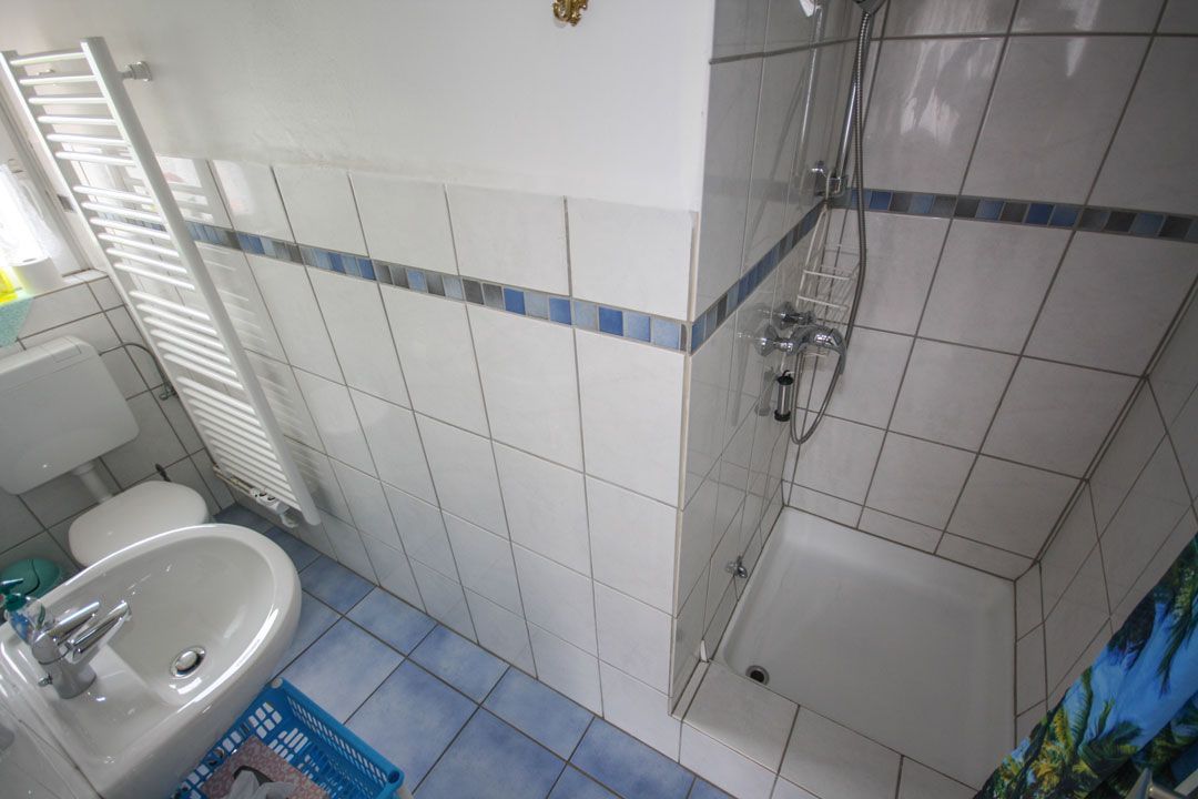 Wohnung 3, Duschbad