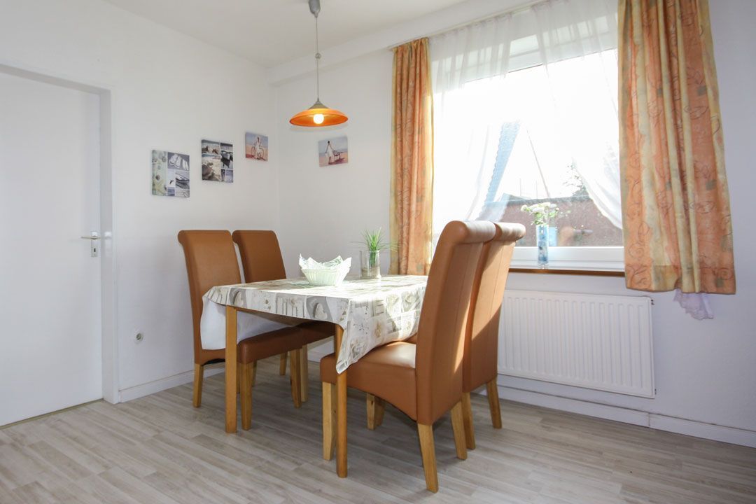 Wohnung 5, Essecke